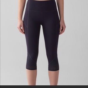 Lululemon Anew Crop leggings Laser-Cut Luxtreme